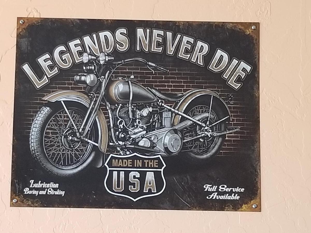 Galaxy Of Harley Bikers Between Bryce And Zion Hatch Exterior foto